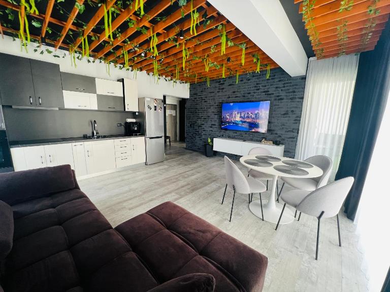 The Garden Apartment - Ferienwohnung Großwardein