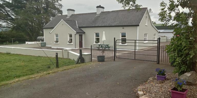 Birdhill Farmhouse - B&B Tipperary