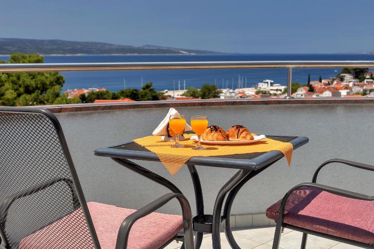 Villa Juric 1 - B&B Baška Voda