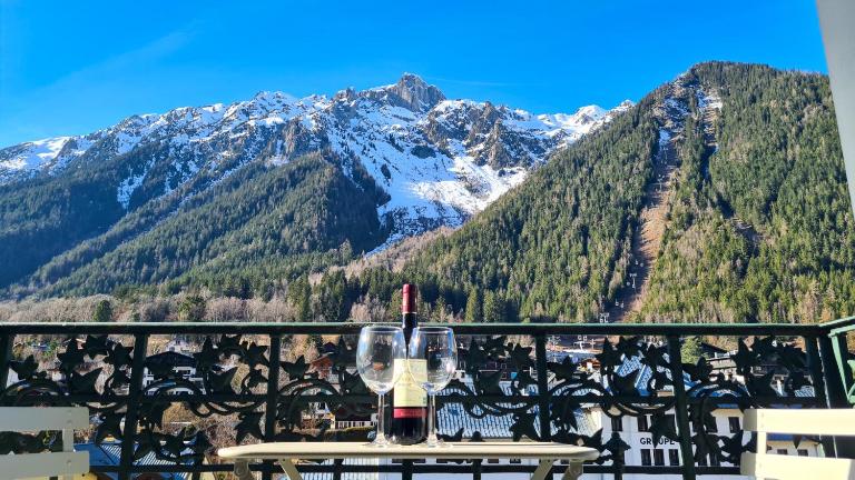 Majestic T2 calme, spacieux, central, avec parking - B&B Chamonix