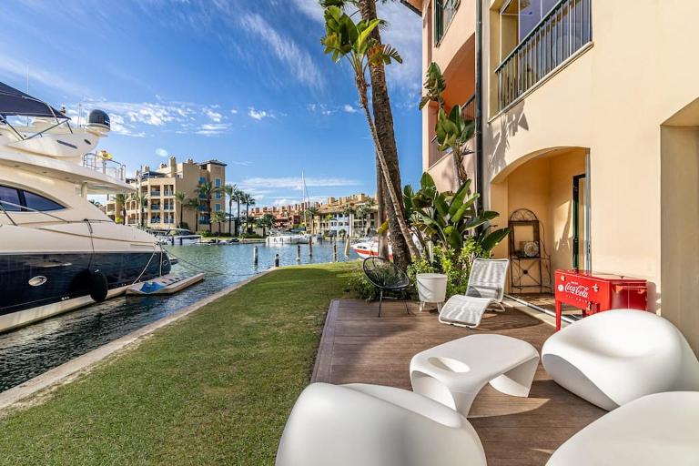 Seaside Azure Oasis I in Paseo del Mar - Ferienwohnung San Roque