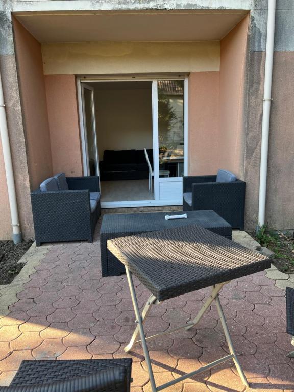 Appartement avec place de parking privé et jardin - B&B Beaumont-sur-Oise