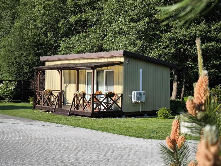 Poilsio namelis po juodalksniais (Nemirseta) - B&B Palanga
