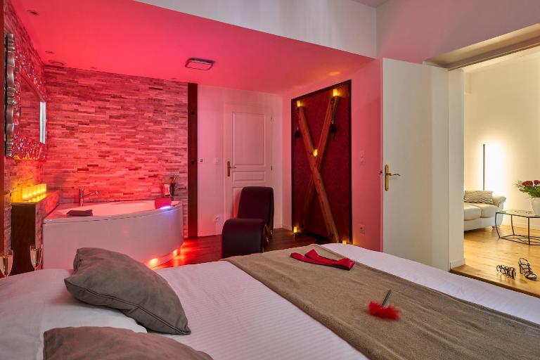 Le DONJON DIONYSOS - Love Room - Bed and Breakfast Carcassonne