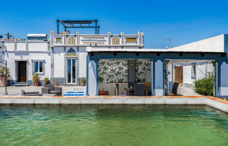 Casa D'Nossa, casa tradicional e Moderna, vista 360º, piscina de agua salgada - B&B Luz de Tavira