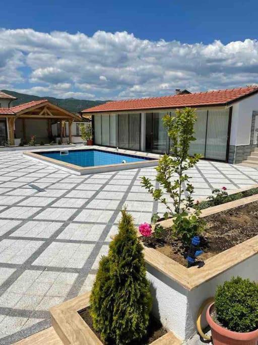 Boris House 5 bed Villa & Private Pool - B&B Strumyani