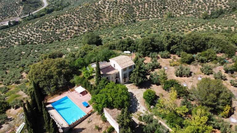 Finca Rural La Calderera - B&B Valdepeñas de Jaén