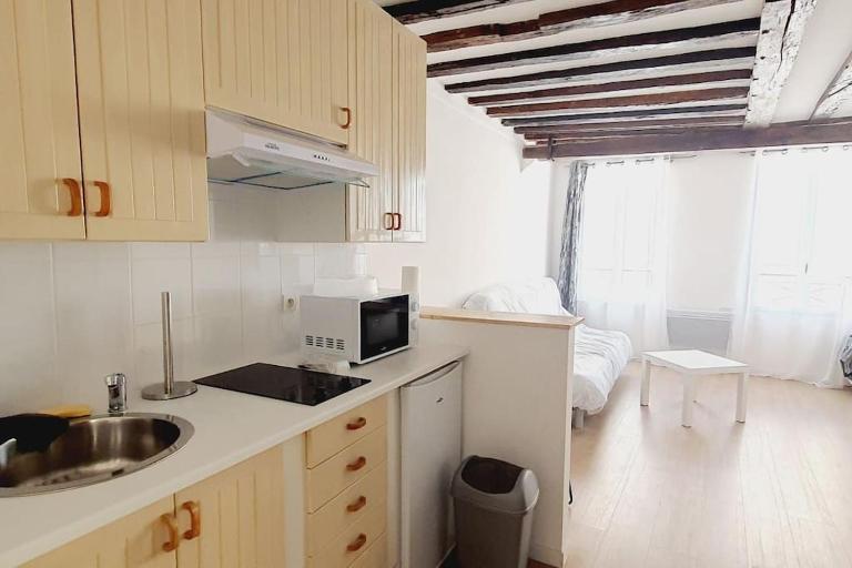 Beau studio tout équipé - Idéal Séjour Disneyland - B&B La Ferté-sous-Jouarre