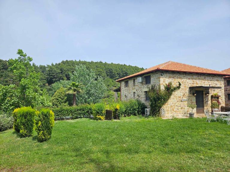 Stone Villas - B&B Néa Róda