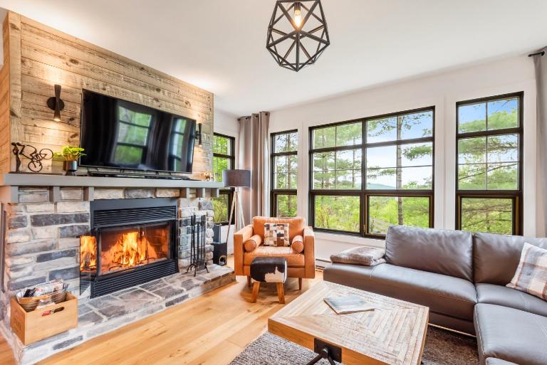 Tremblant Prestige - Les Eaux 235-1 - B&B Mont-Tremblant