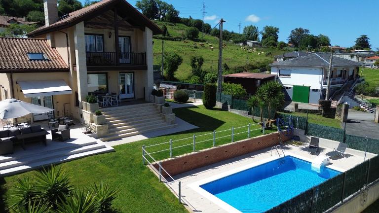 Villa Los Olivos - B&B Bárcena de Cicero