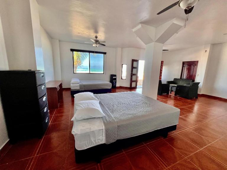 Suite Frente al Mar - B&B Puerto Villamil