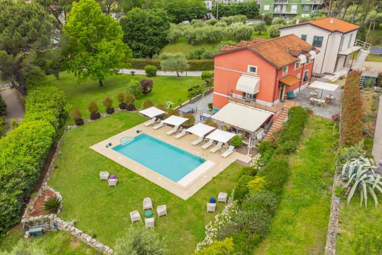 Affittacamere La Collina Degli Ulivi - B&B La Spezia