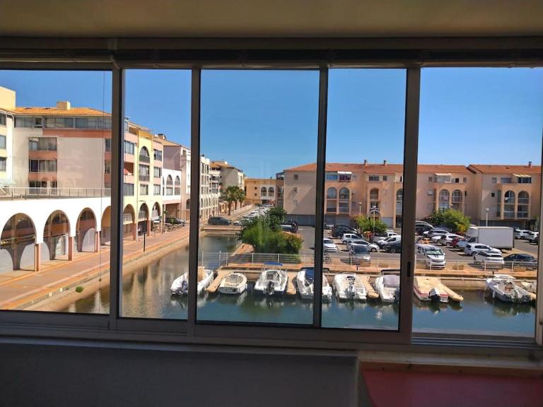 Appartement vue sur canal proximité mer - B&B Sète
