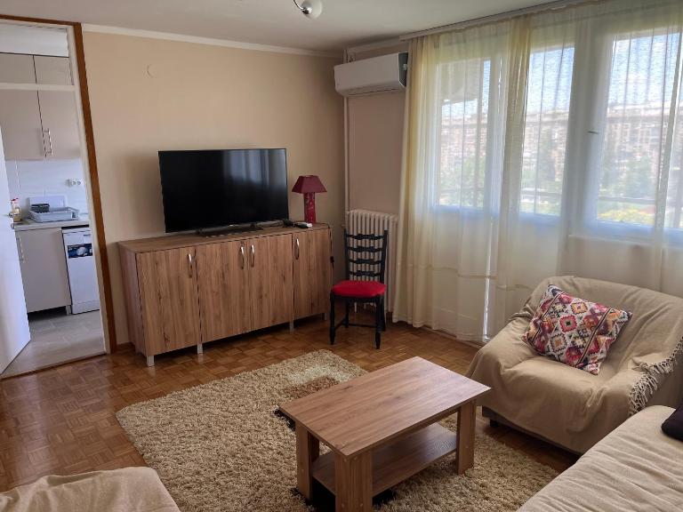 Comfort & Style Panoramic Urban Retreat - B&B New Belgrade