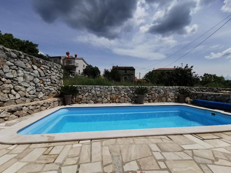 Apartment Andrea with pool and seaview - B&B Kornić