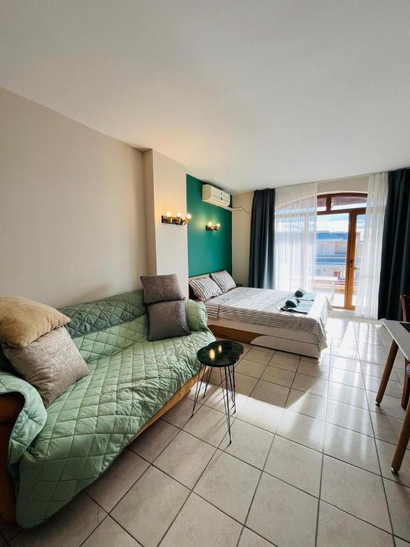 Royal Sunset Studio - B&B Slanchev Bryag
