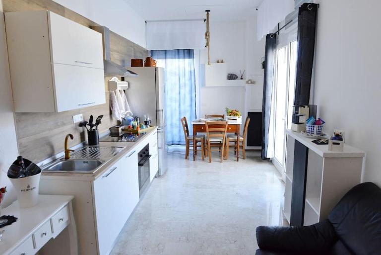 Lippolis Home Monopoli - Locazione turistica - Chambres d'hôtes Monopoli