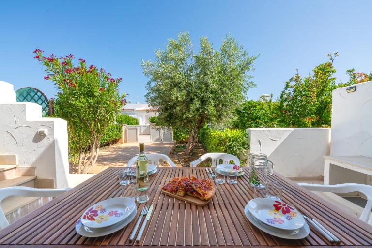 Villa Marina - con patio privato vicino al mare - B&B Ostuni