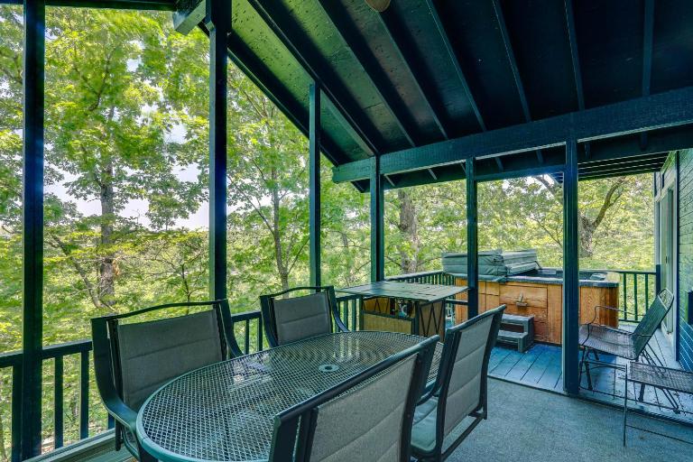Getaway w/ Hot Tub in Margaritaville Lake Resort! - B&B Osage Beach