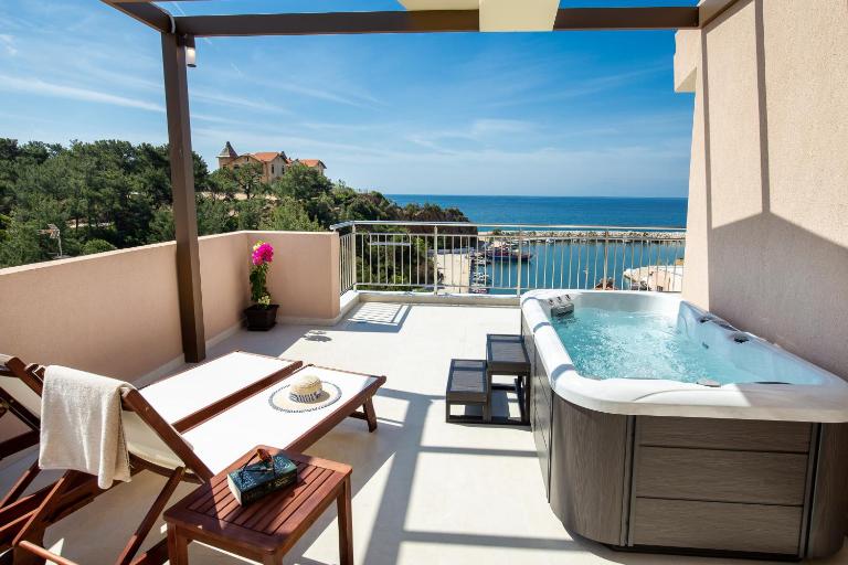 Vela Bianca Suites - Ferienwohnung Limenária