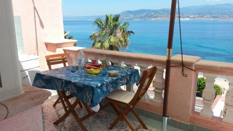 Blue Eden Strait - B&B Messina