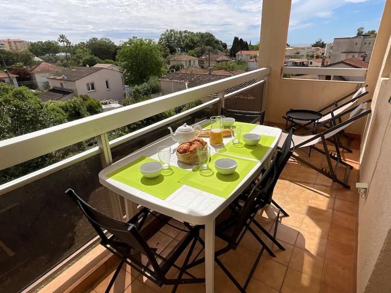 T2 JuanOnTheBeach - Ferienwohnung Vallauris