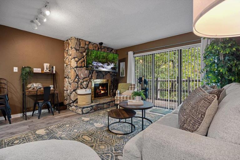 Bearadise Mountain Getaway by Eden Crest - B&B Sevierville