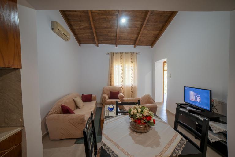 New house - Bed and Breakfast Dërmish