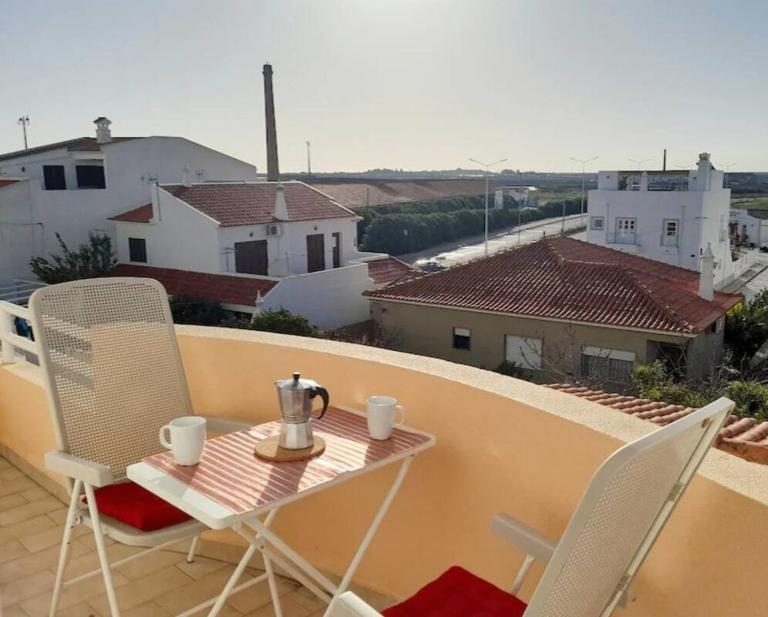 Casa Lomila BelaVista - Roof Terrace & 2 Balconies - Bed and Breakfast Tavira
