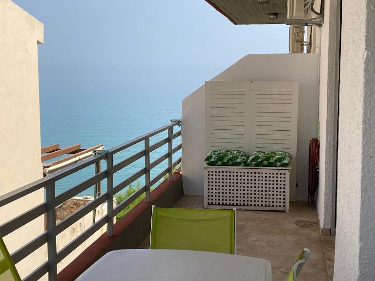 Sea breeze studios 2 - Ferienwohnung Xylókastro