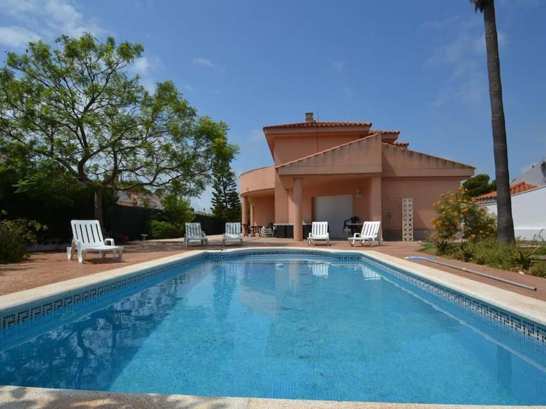 Villa Benifer - Bed and Breakfast Riumar