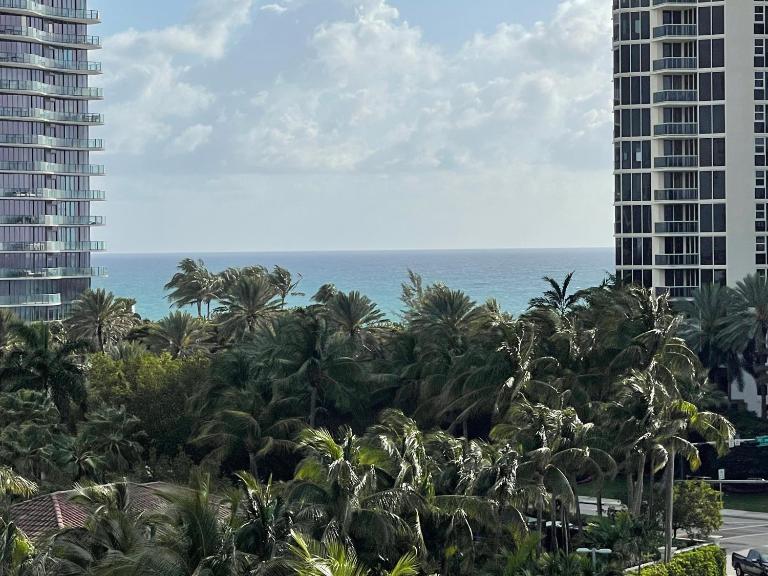 Stunning apt! Oceanview! Parking included - B&B Sunny Isles Beach