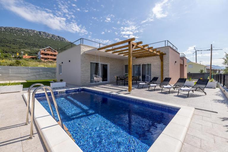 Villa Teuta - B&B Kaštel Stari