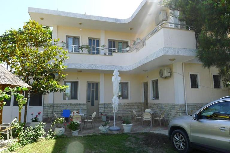 Beach house, room for couple in 2nd floor - Ferienwohnung Velipojë