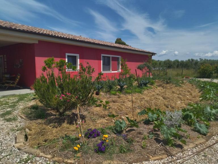 Le Dimore Rosse - Agriturismo - B&B Ritirata