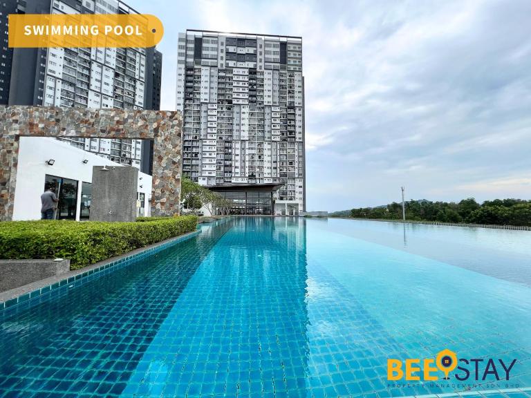 Residensi Lili 10 Mins to Aeon Nilai Shopping Mall Pool View 5PAX - B&B Sepang