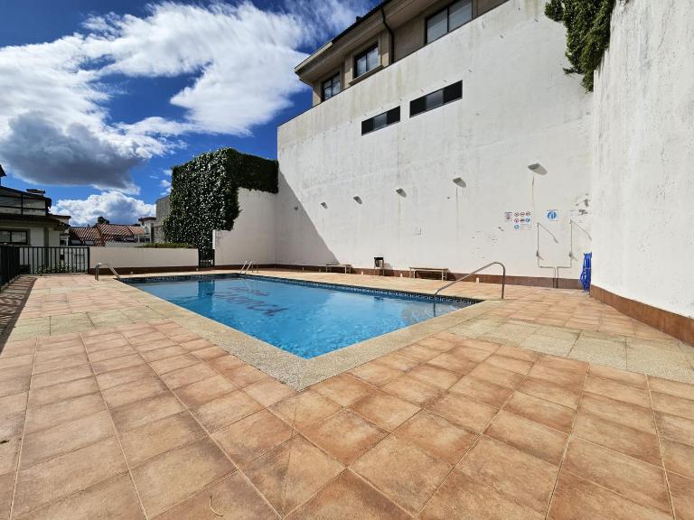 Estupendo alojamiento en Silgar con Piscina - B&B Sanxenxo
