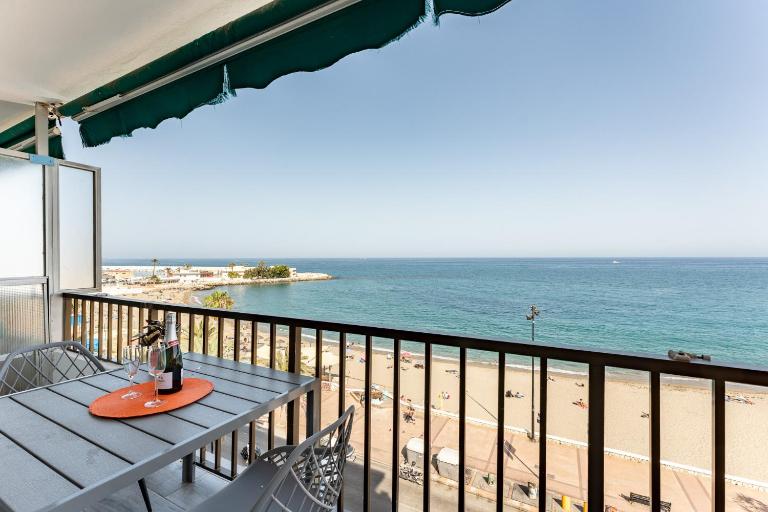 MalagaSuite Golden Views Fuengirola - Chambres d'hôtes Fuengirola