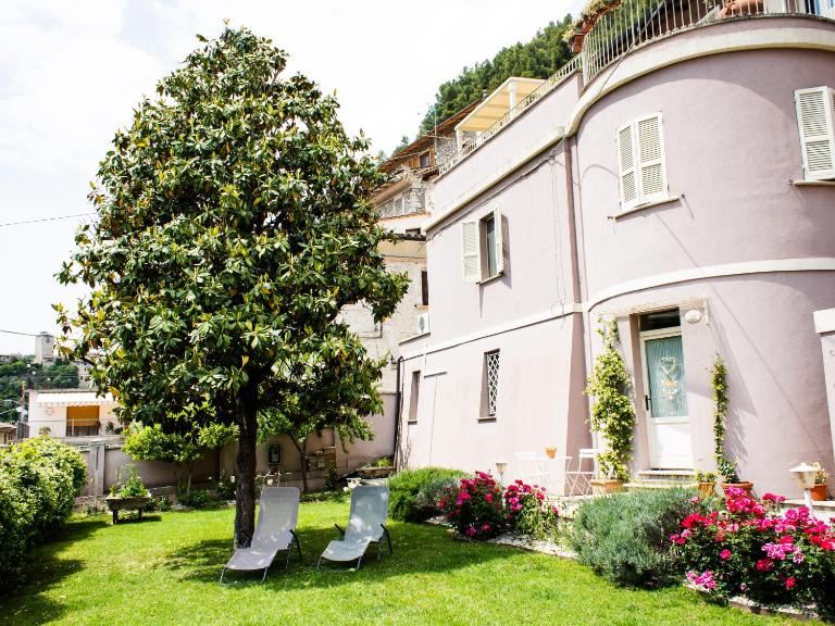 La Magnolia come a casa tua - B&B Arrone