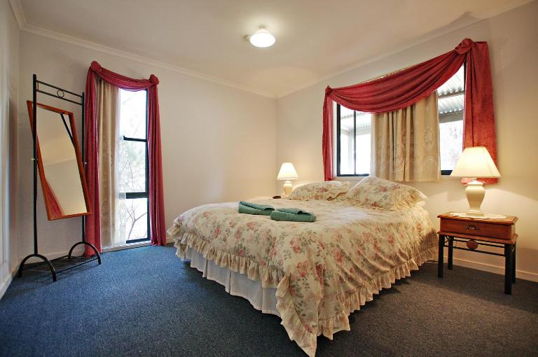 Serenity Grove - B&B Broke