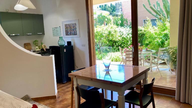 Home Garden - B&B Roseto degli Abruzzi
