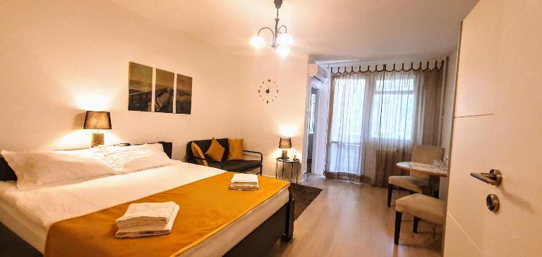 City break Park Studio Bucharest - B&B Bucharest