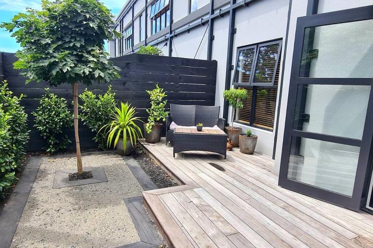 Apartment 1 - Haddin Court - Executive One Bedroom - B&B Blenheim