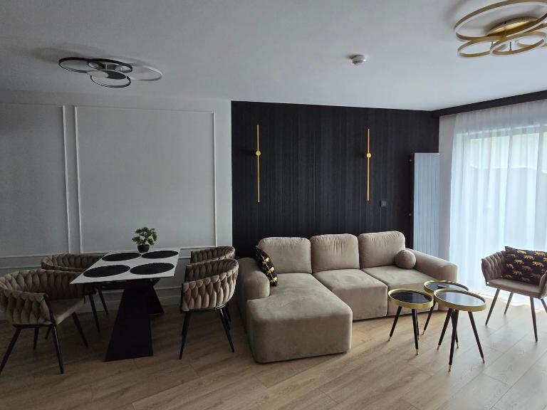 Lepszypobyt Apartament Stone Hill z basenem i widokiem na góry - B&B Szklarska Poręba