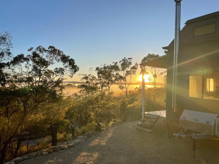 Romantic getaway SummerHill Tiny - Chambres d'hôtes Wattagong