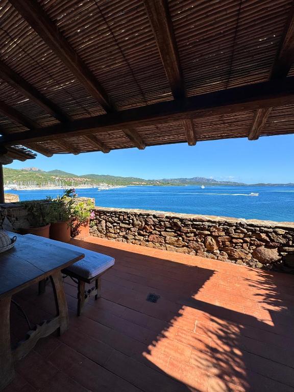 Sea View Apartment - Ferienwohnung Porto Rotondo