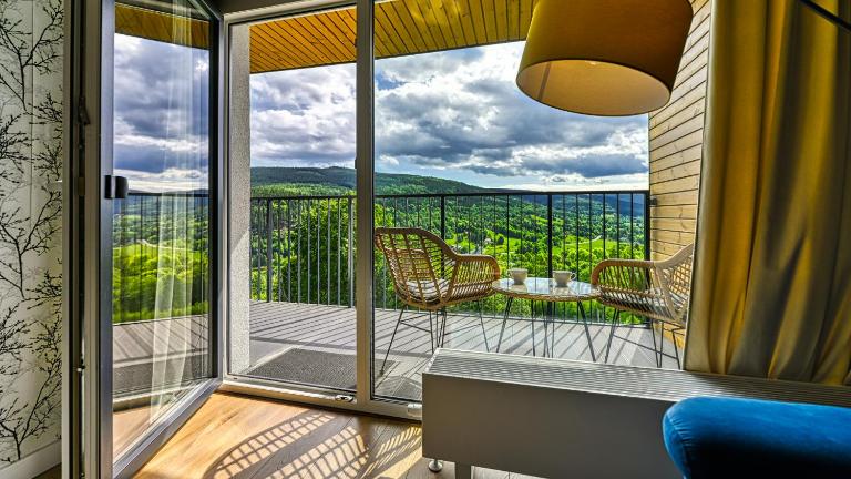 Apartament Turkusowy Izerskie Góry - Bed and Breakfast Świeradów-Zdrój