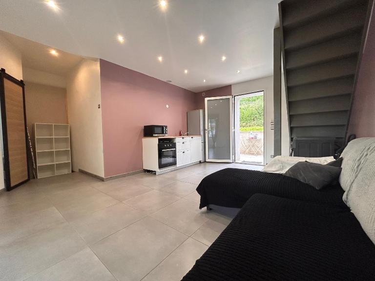 Magnifique appartement avec jardin et terrasse - B&B Givors