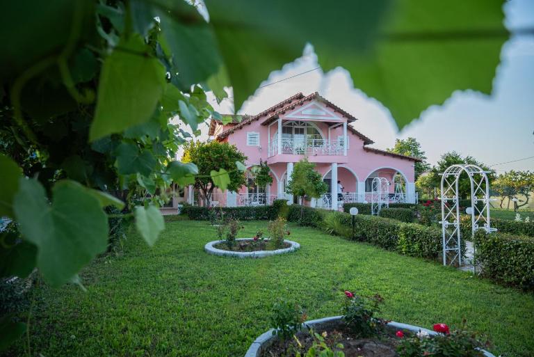 Villa Regina By The Sea - Ferienwohnung Epanomí